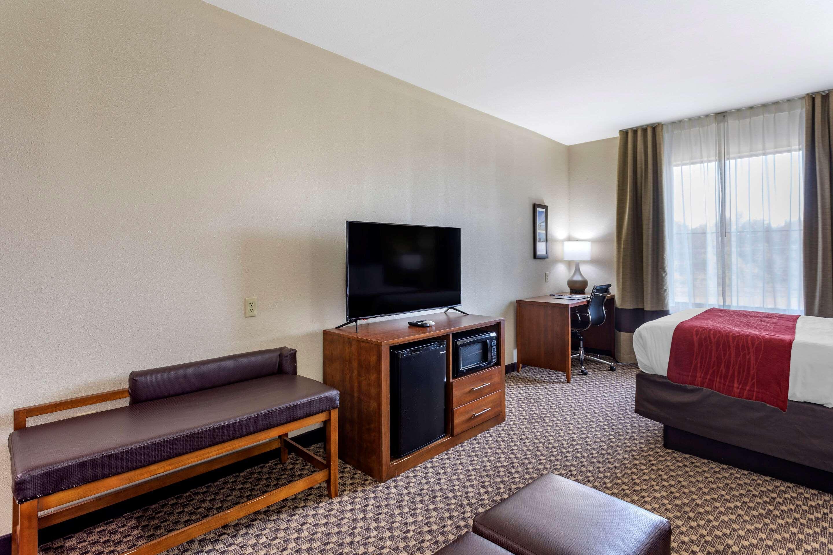 Comfort Inn & Suites Atoka-Millington Екстер'єр фото